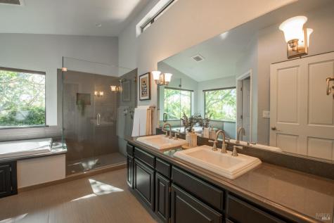 26828 River Road Cloverdale CA 95425