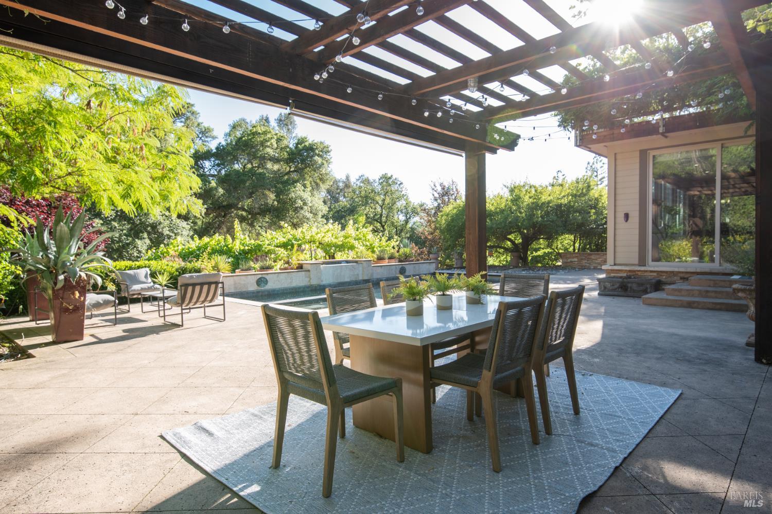 26828 River Road Cloverdale CA 95425