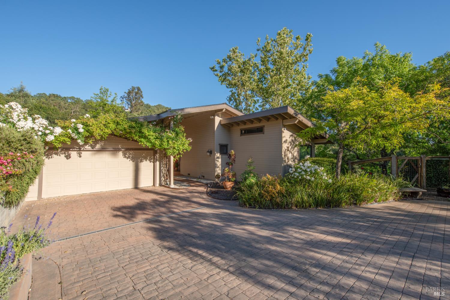 26828 River Road Cloverdale CA 95425