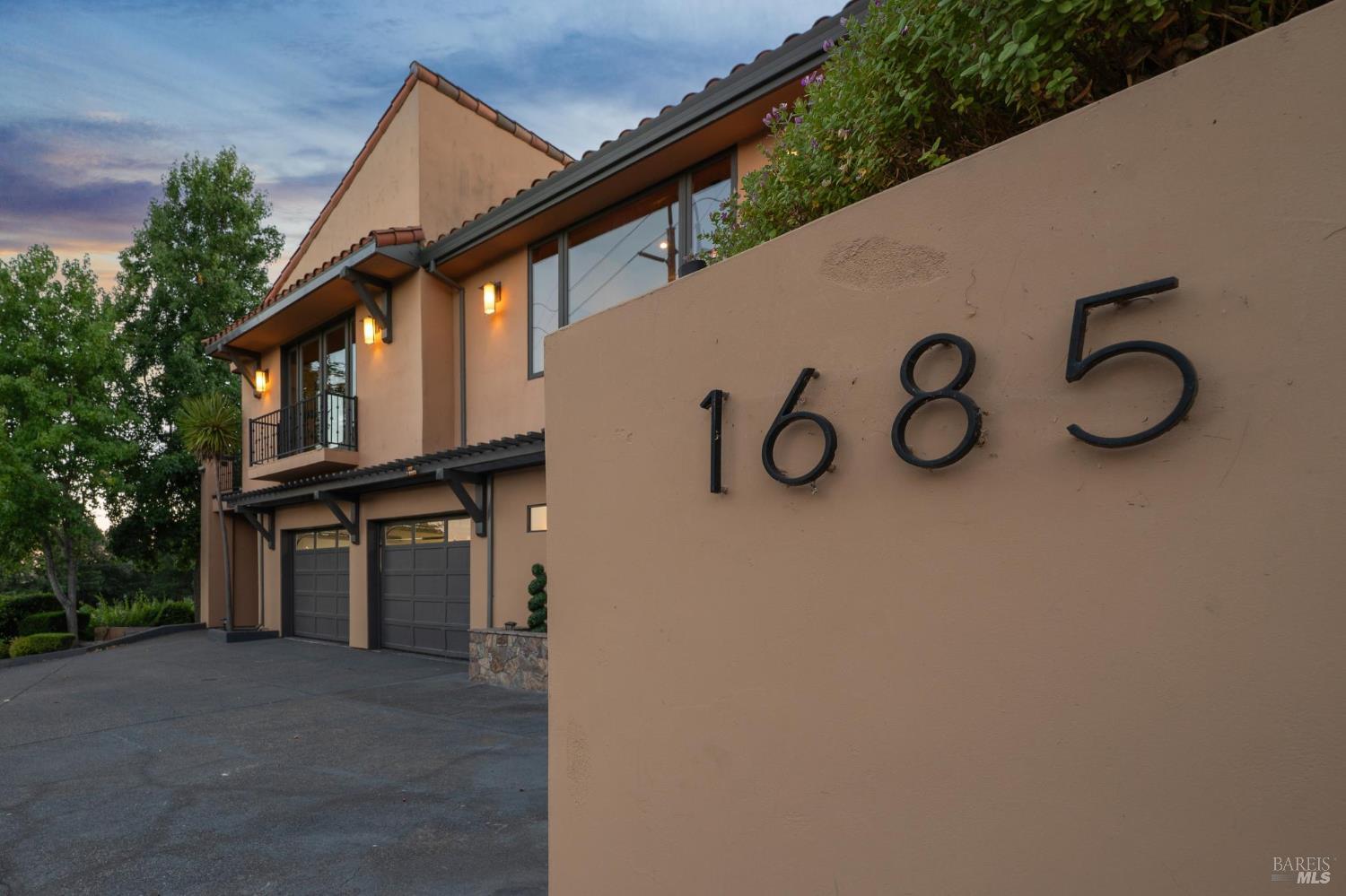 1685 Estee Avenue Napa CA 94558