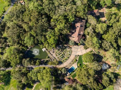 18455 Half Moon Street Sonoma CA 95476