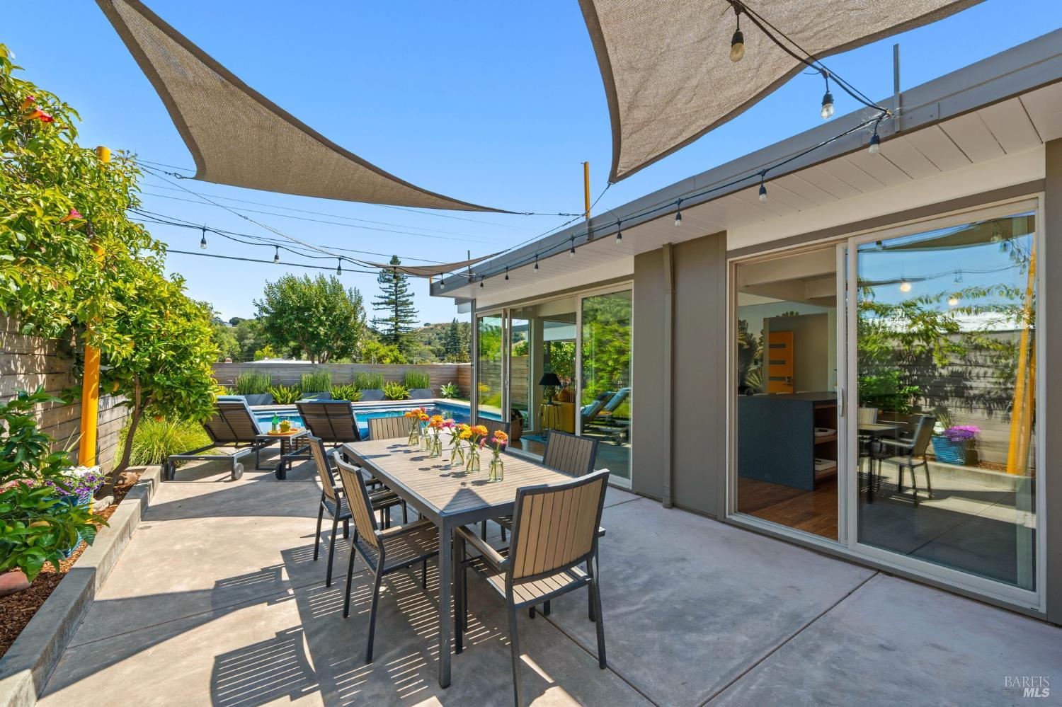 676 Cedarberry Lane San Rafael CA 94903