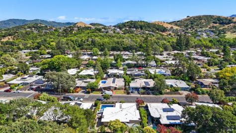 676 Cedarberry Lane San Rafael CA 94903