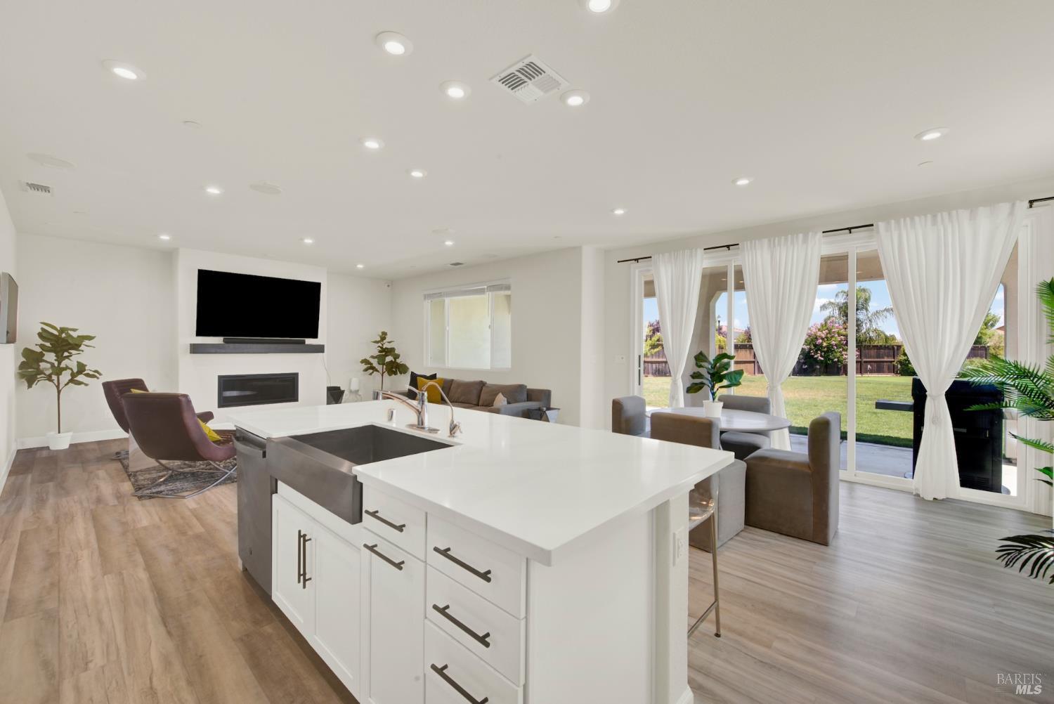 700 Moonlight Court Dixon CA 95620