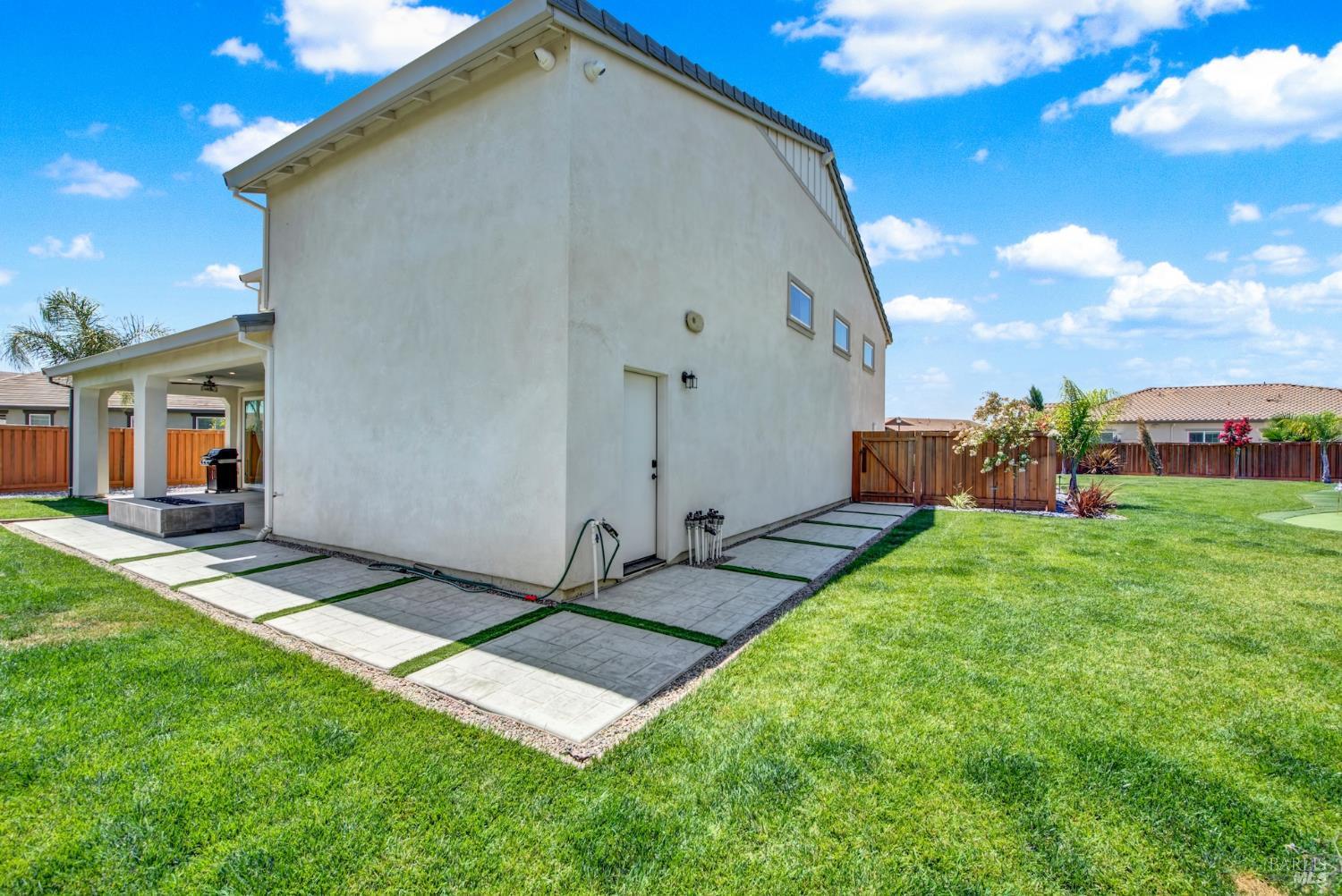 700 Moonlight Court Dixon CA 95620