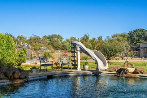 5111 Todd Road Sebastopol CA 95472