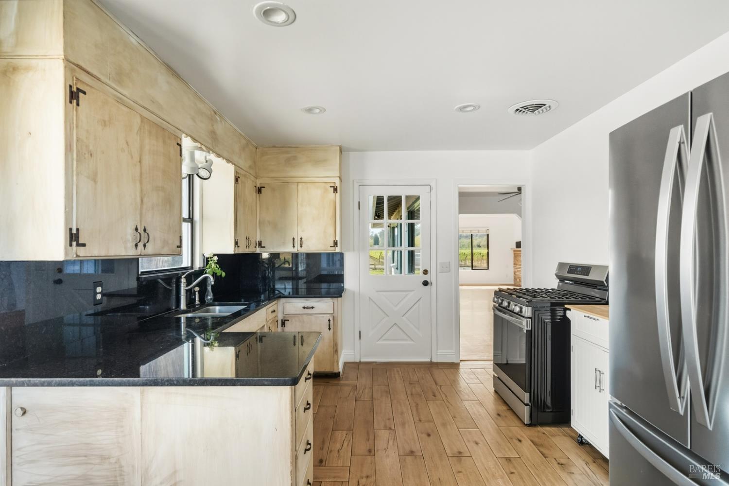 5111 Todd Road Sebastopol CA 95472