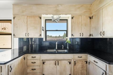 5111 Todd Road Sebastopol CA 95472