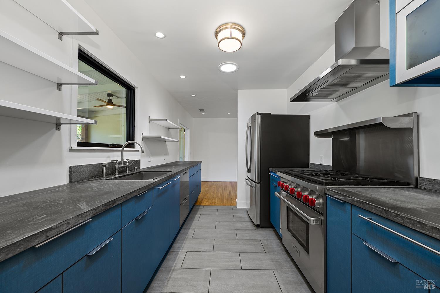 313 N Jefferson Street Cloverdale CA 95425