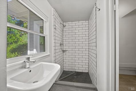 313 N Jefferson Street Cloverdale CA 95425