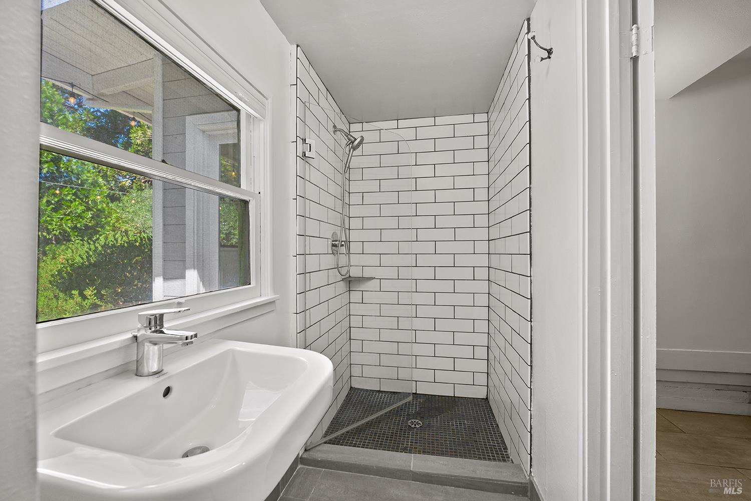 313 N Jefferson Street Cloverdale CA 95425