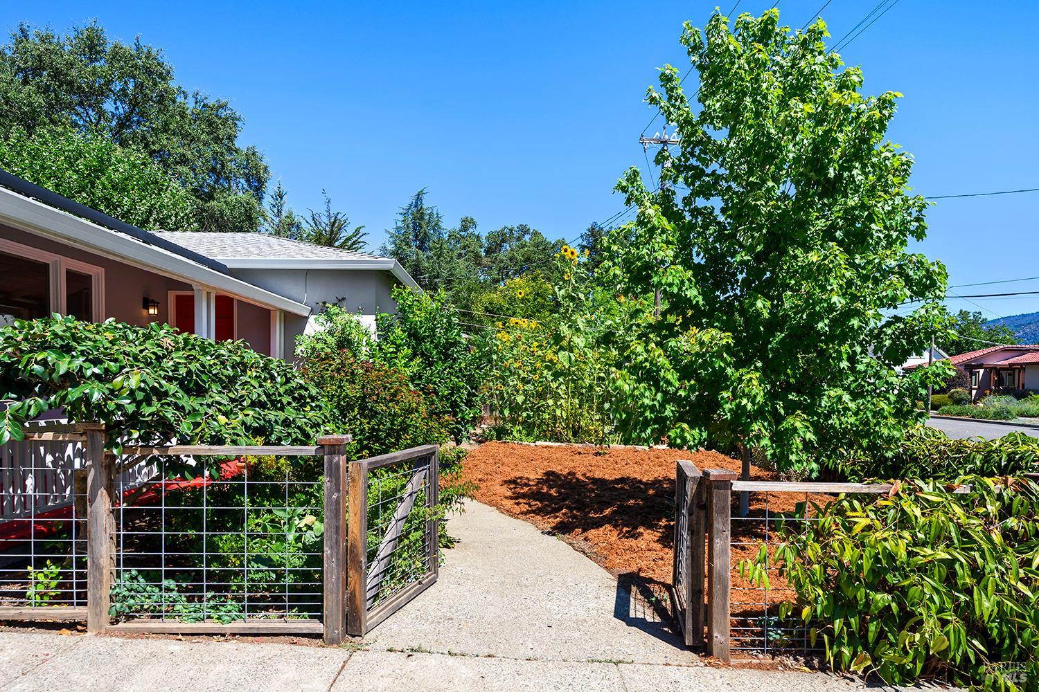 313 N Jefferson Street Cloverdale CA 95425