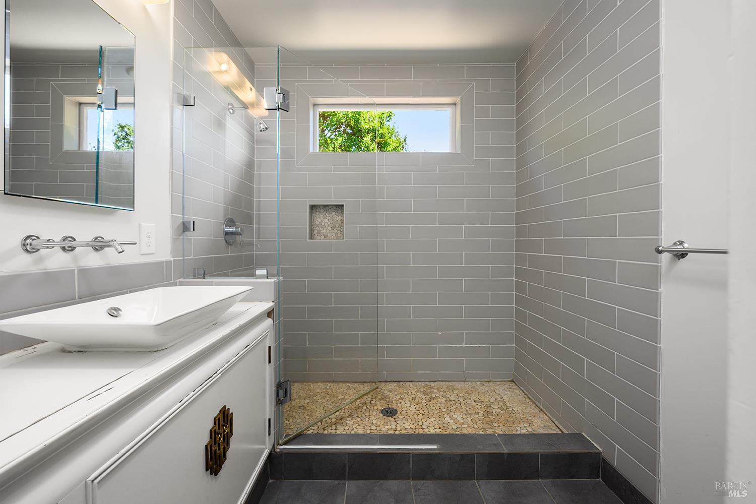 313 N Jefferson Street Cloverdale CA 95425
