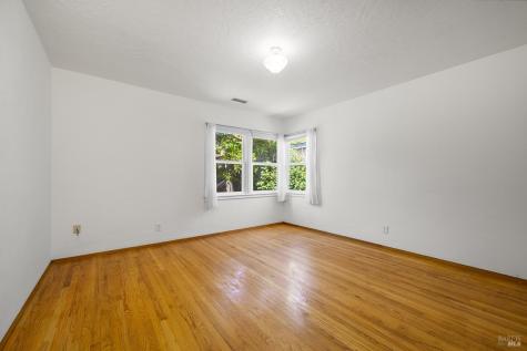 313 N Jefferson Street Cloverdale CA 95425