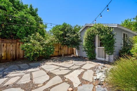 313 N Jefferson Street Cloverdale CA 95425