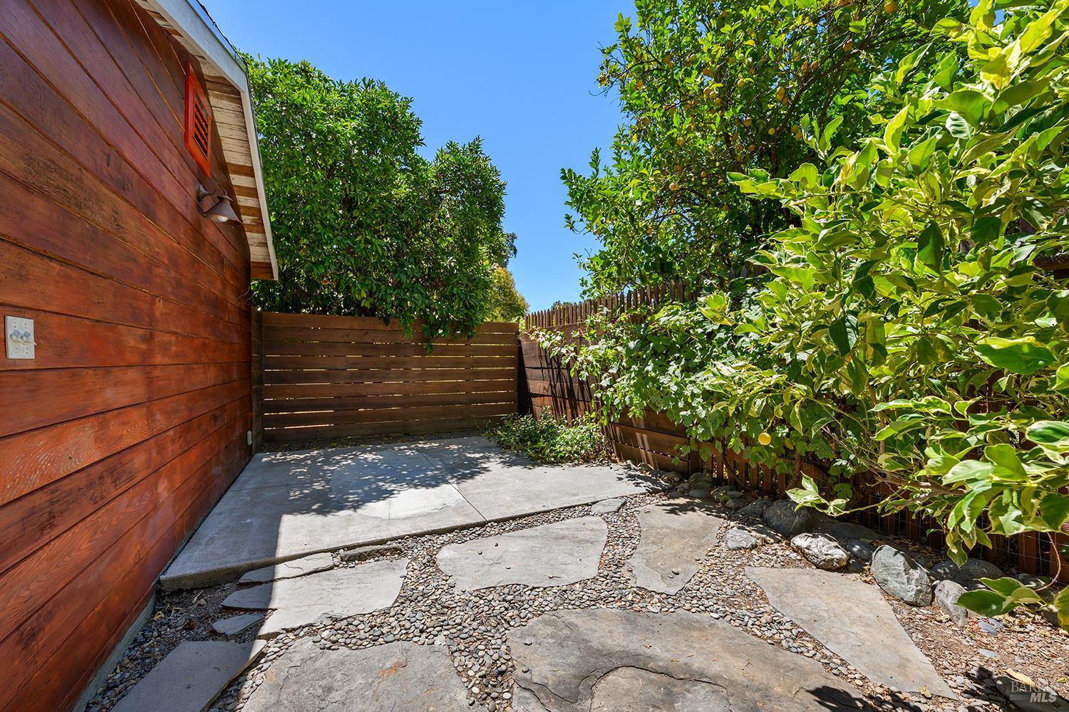 313 N Jefferson Street Cloverdale CA 95425