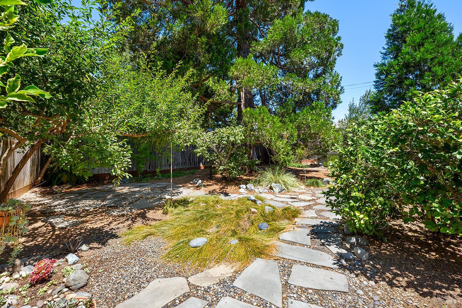 313 N Jefferson Street Cloverdale CA 95425