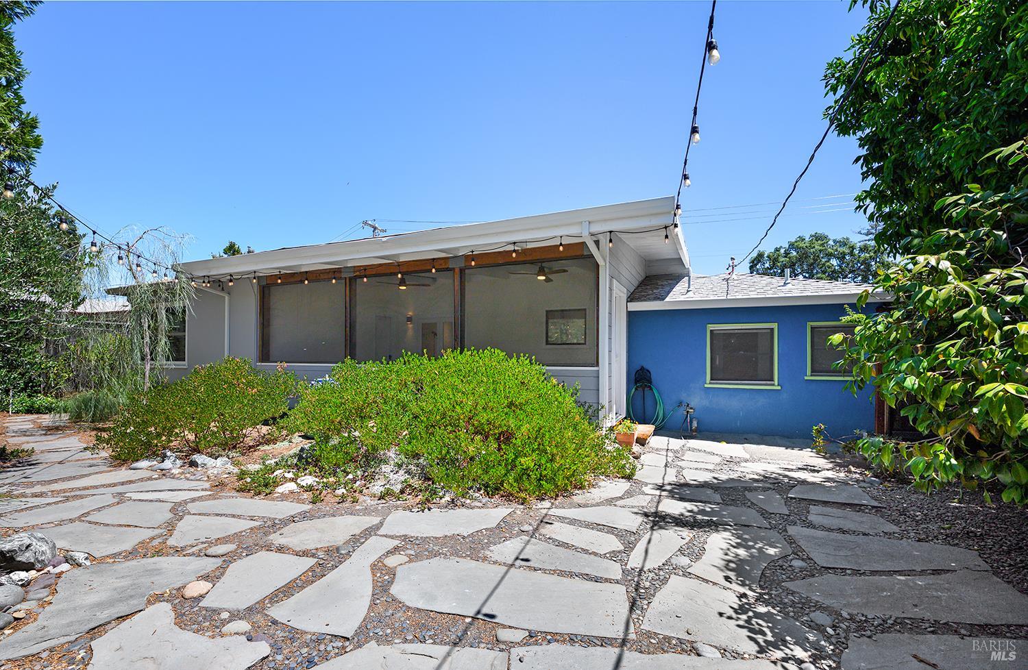 313 N Jefferson Street Cloverdale CA 95425