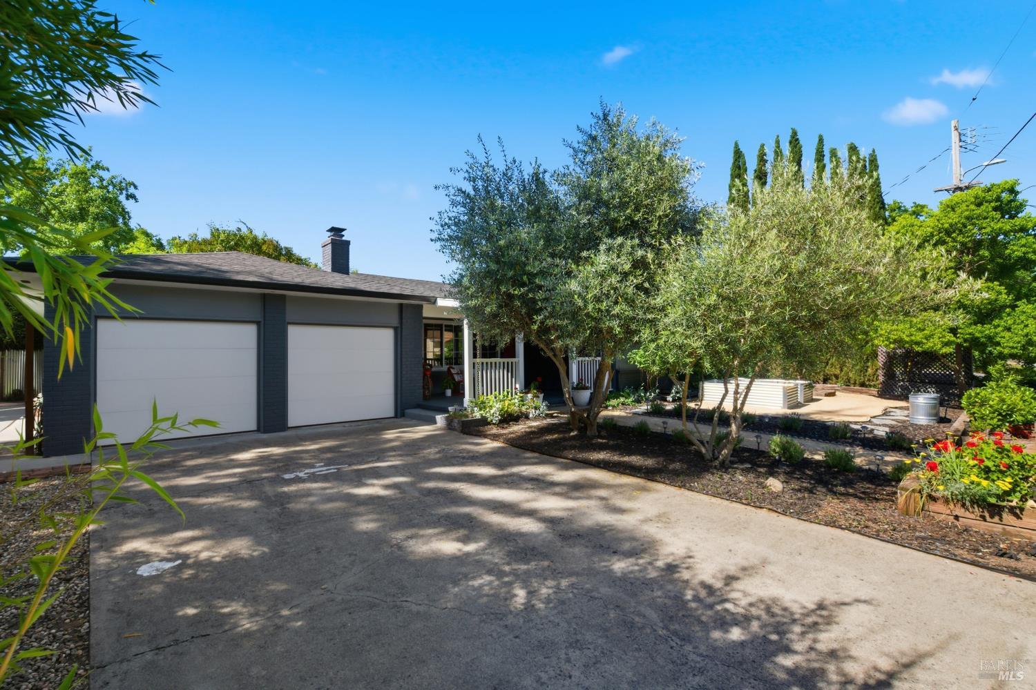 1773 Crinella Drive St. Helena CA 94574