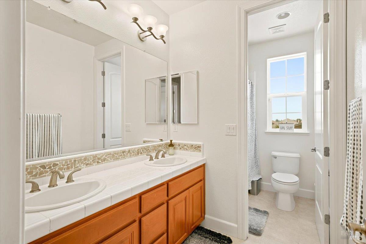 306 Shining Horse Way Vacaville CA 95688