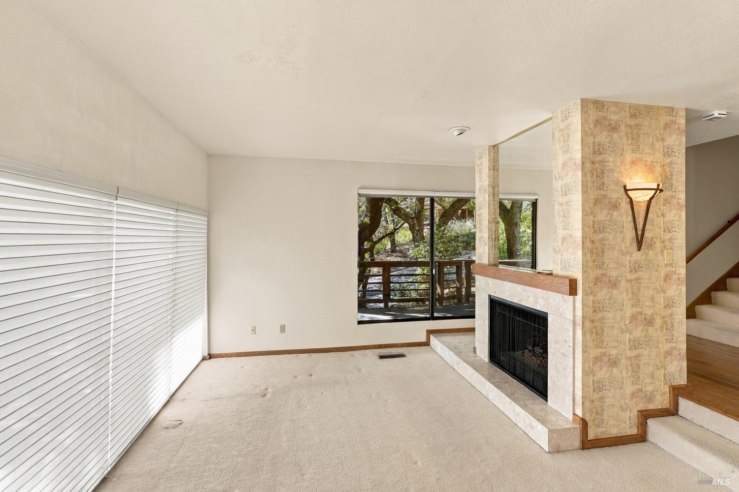 1672 Deer Run Santa Rosa CA 95405