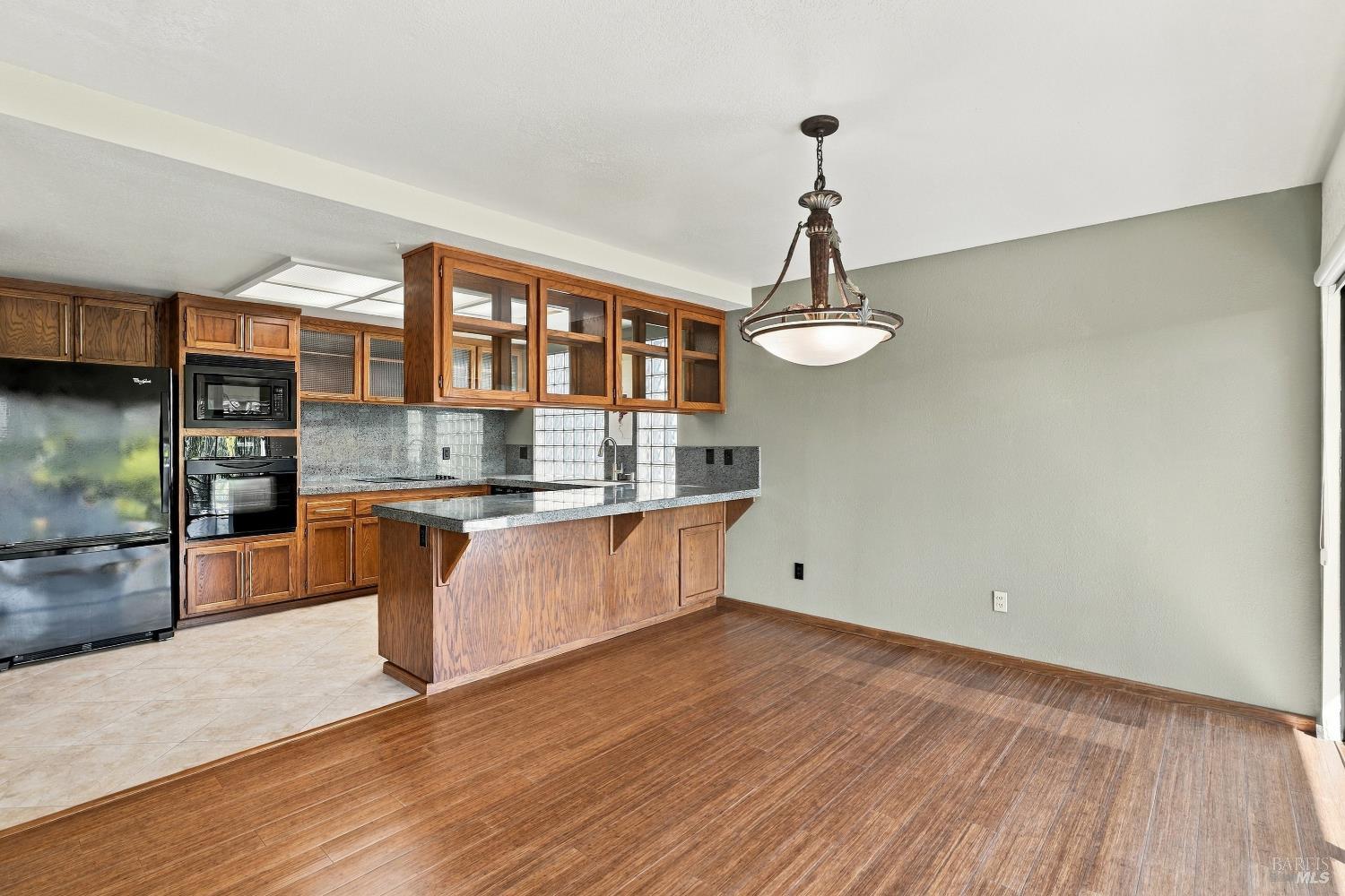 1672 Deer Run Santa Rosa CA 95405