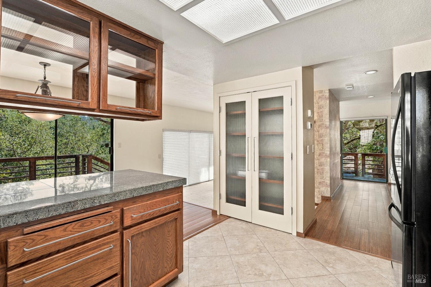 1672 Deer Run Santa Rosa CA 95405