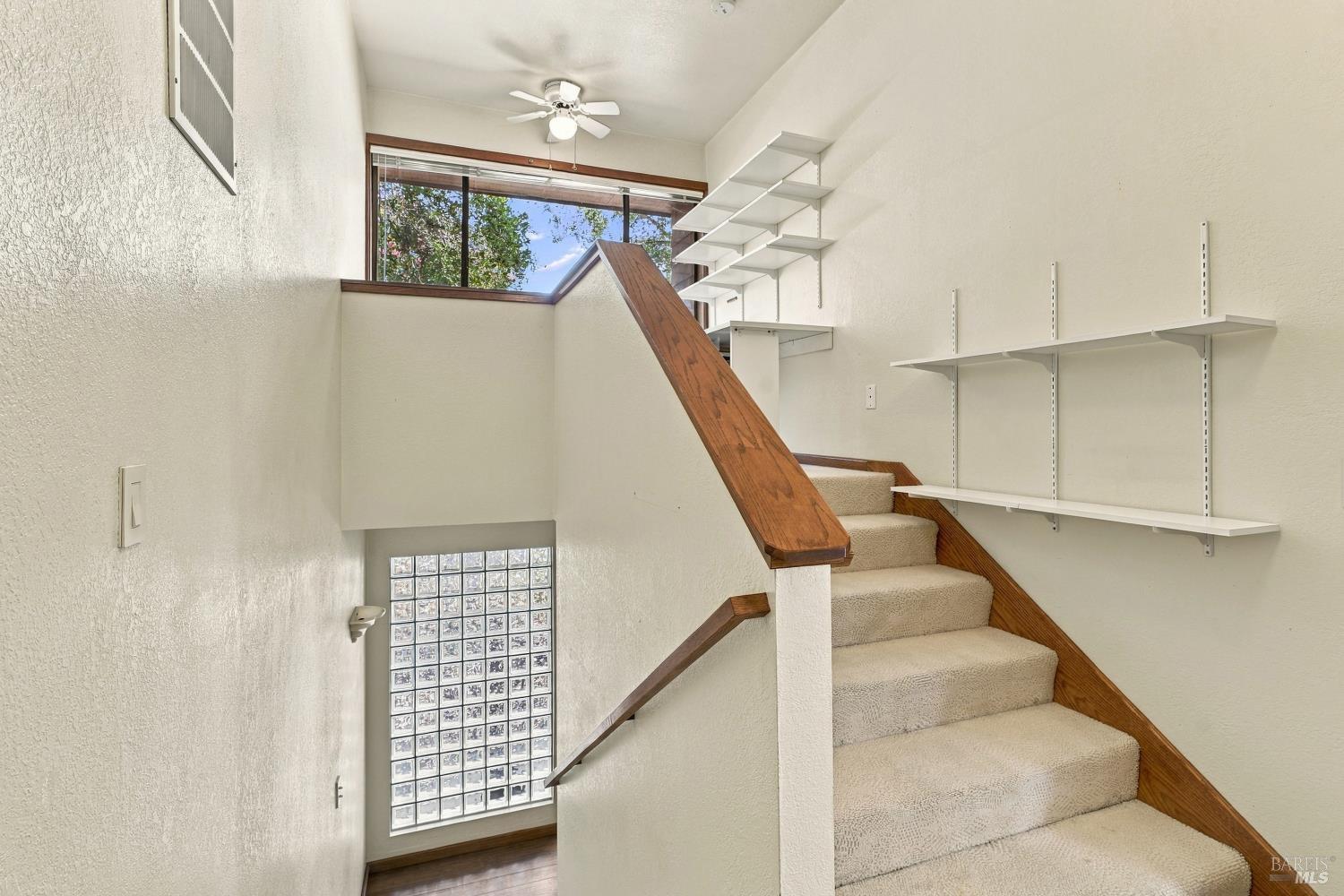1672 Deer Run Santa Rosa CA 95405