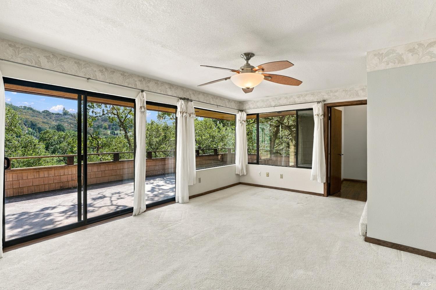 1672 Deer Run Santa Rosa CA 95405
