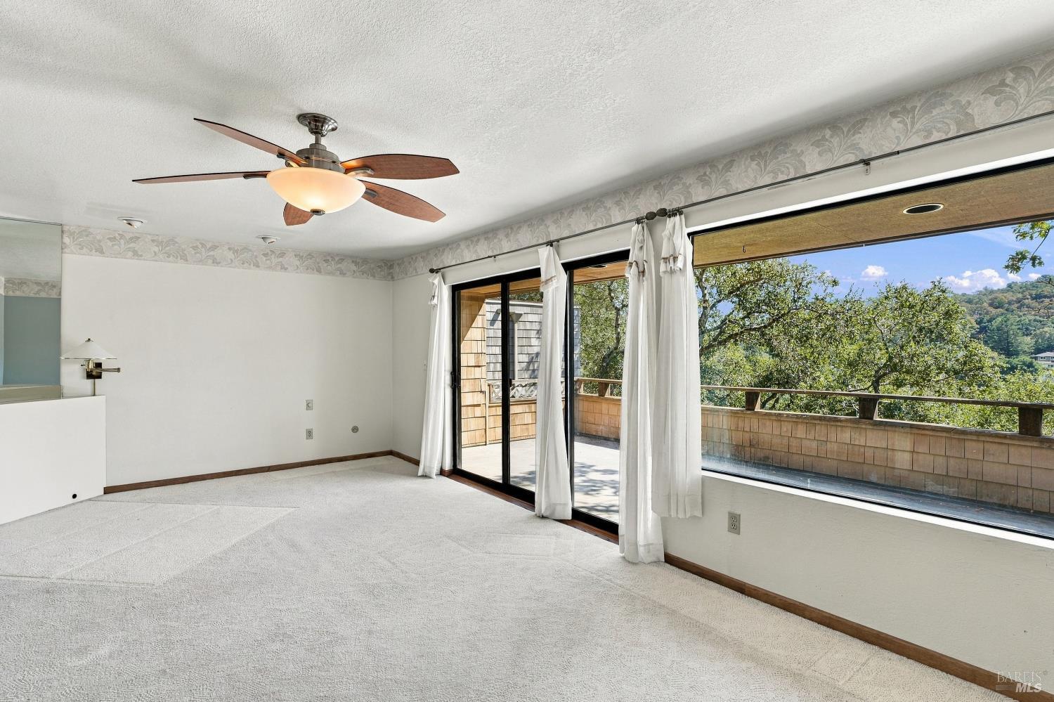 1672 Deer Run Santa Rosa CA 95405