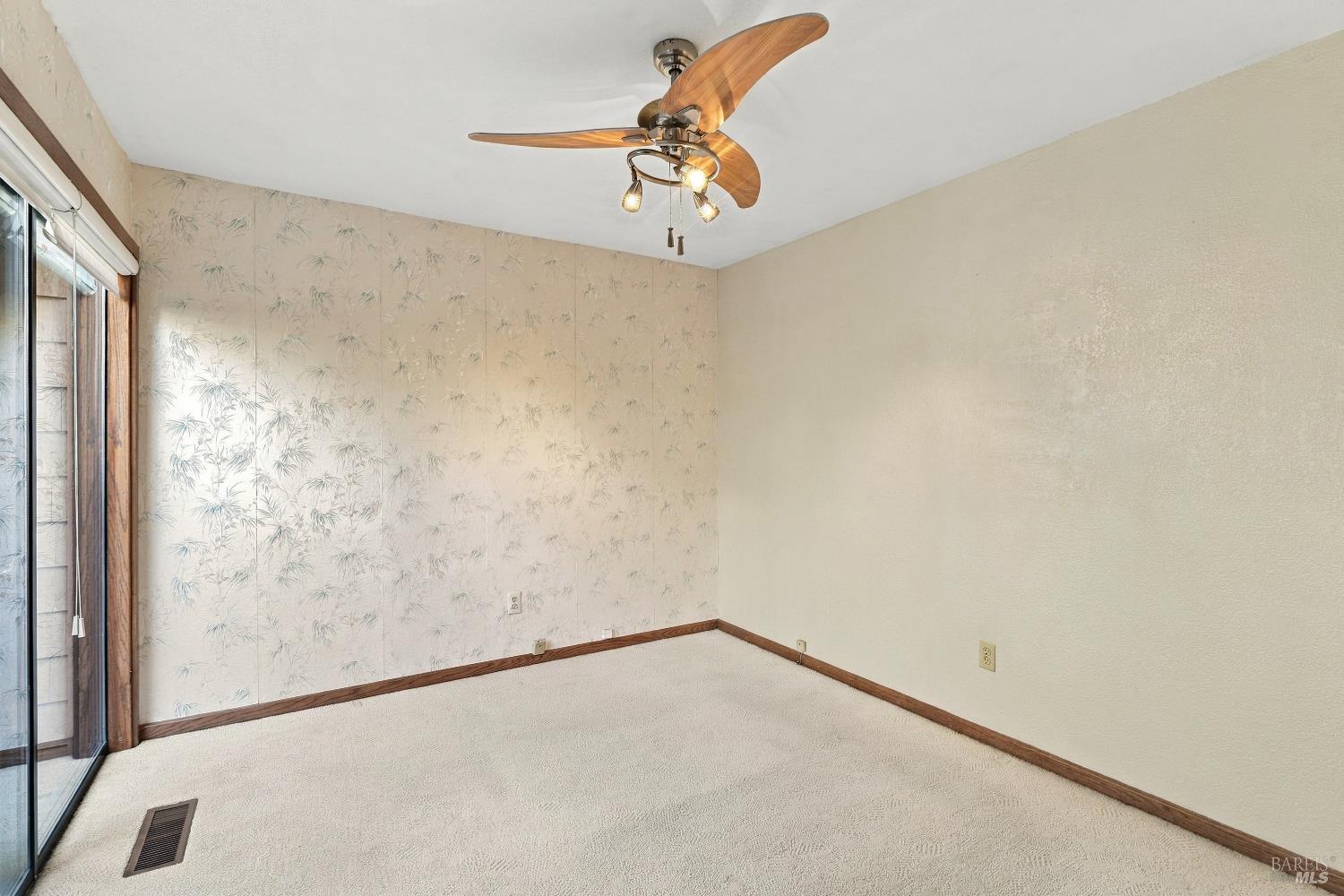 1672 Deer Run Santa Rosa CA 95405