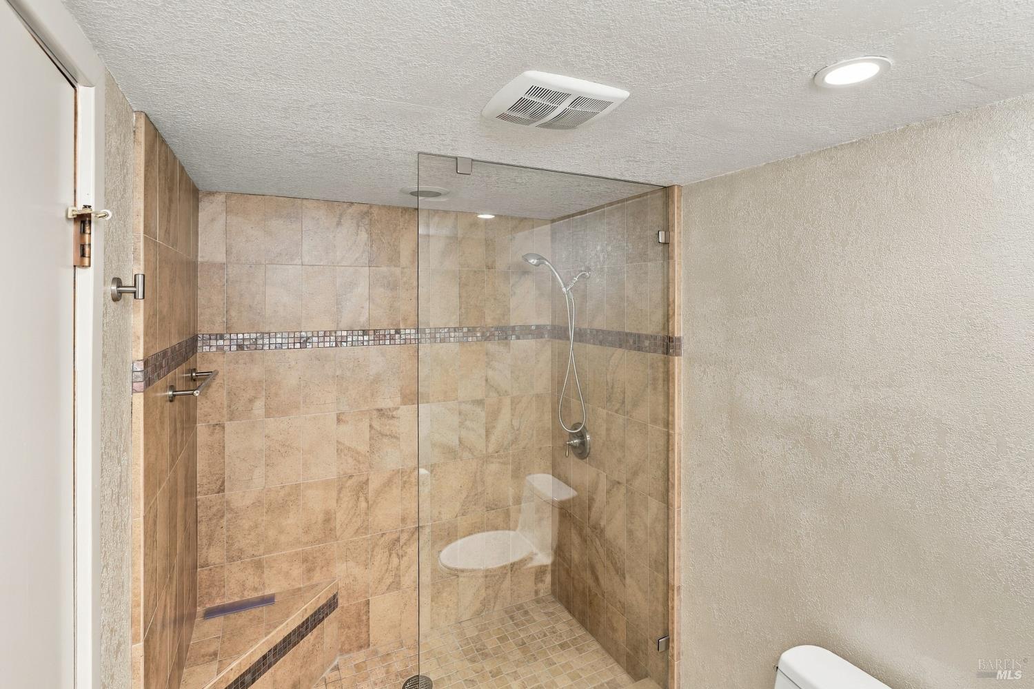 1672 Deer Run Santa Rosa CA 95405