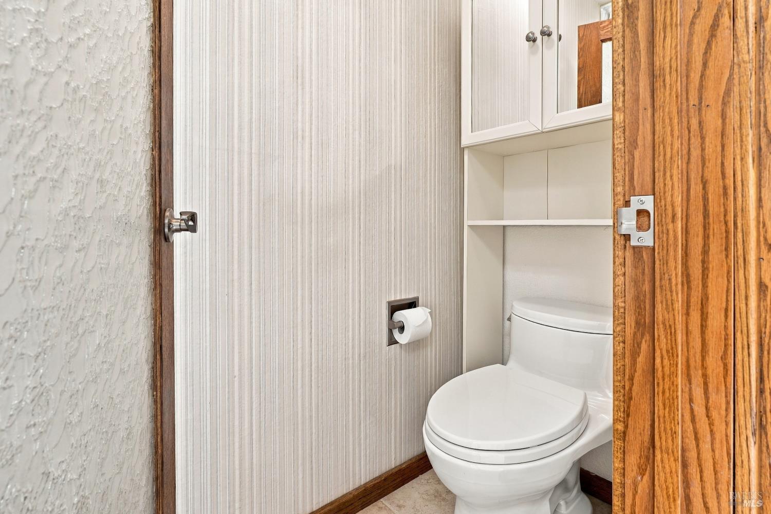 1672 Deer Run Santa Rosa CA 95405