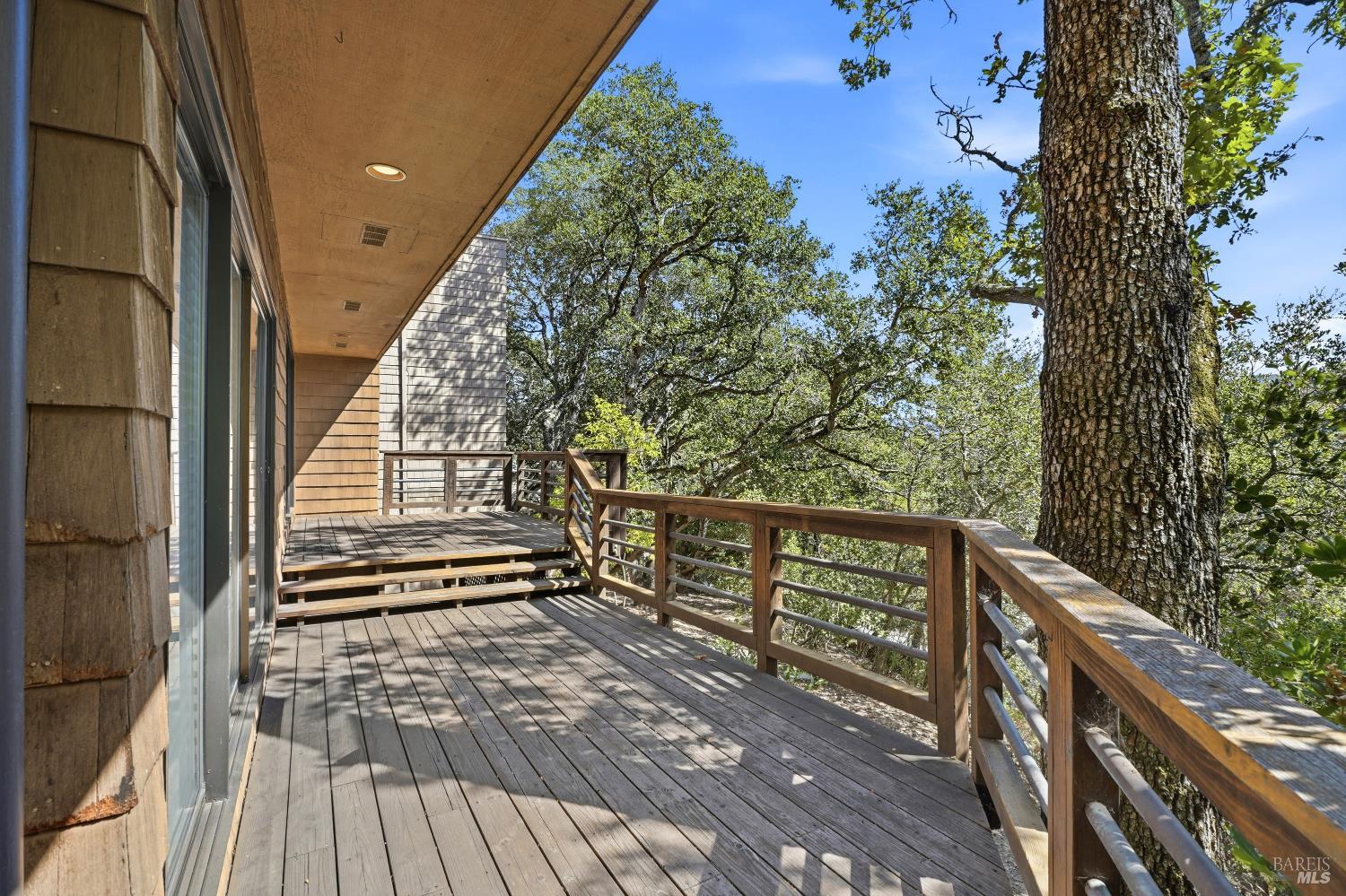 1672 Deer Run Santa Rosa CA 95405