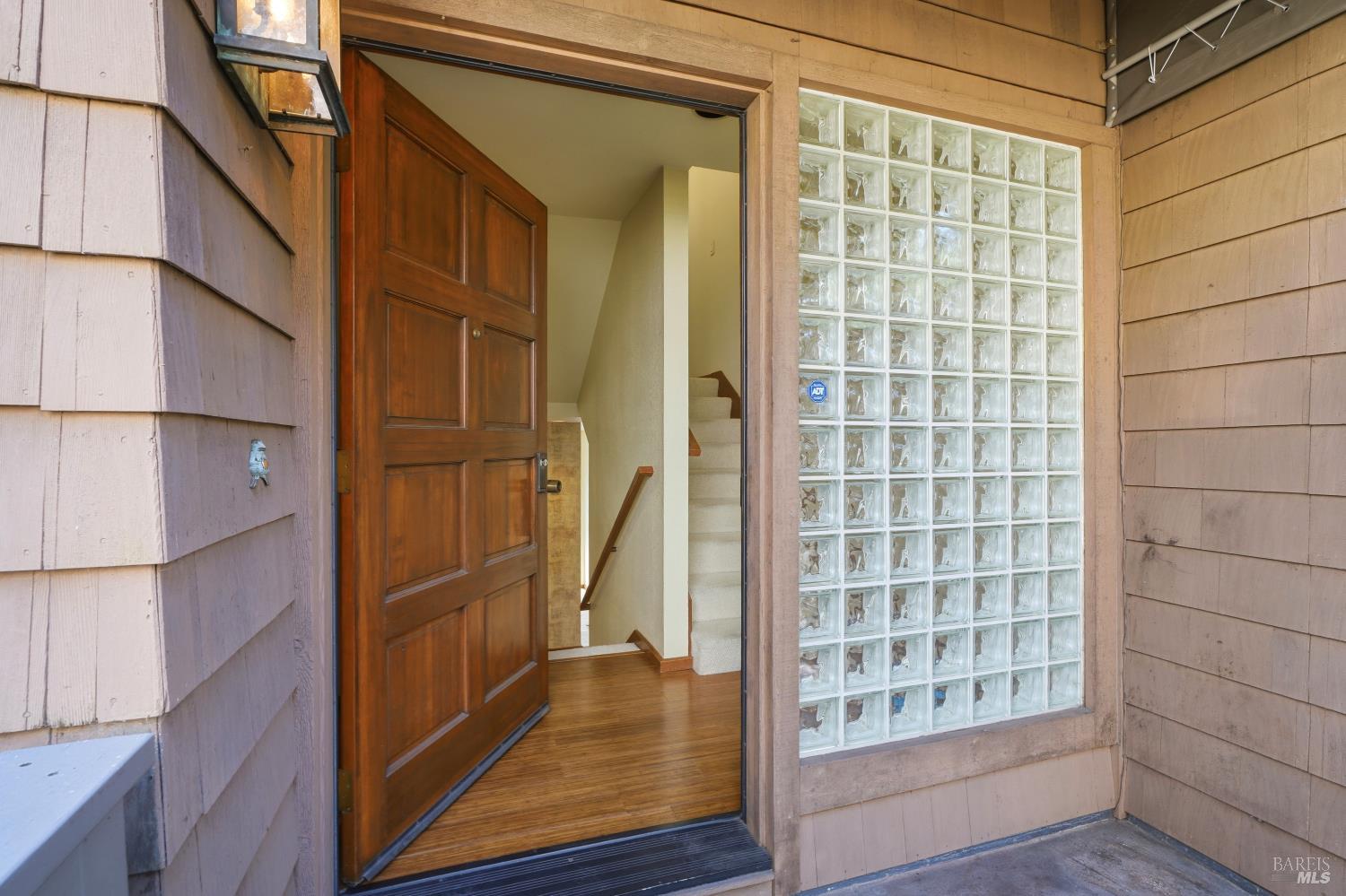 1672 Deer Run Santa Rosa CA 95405