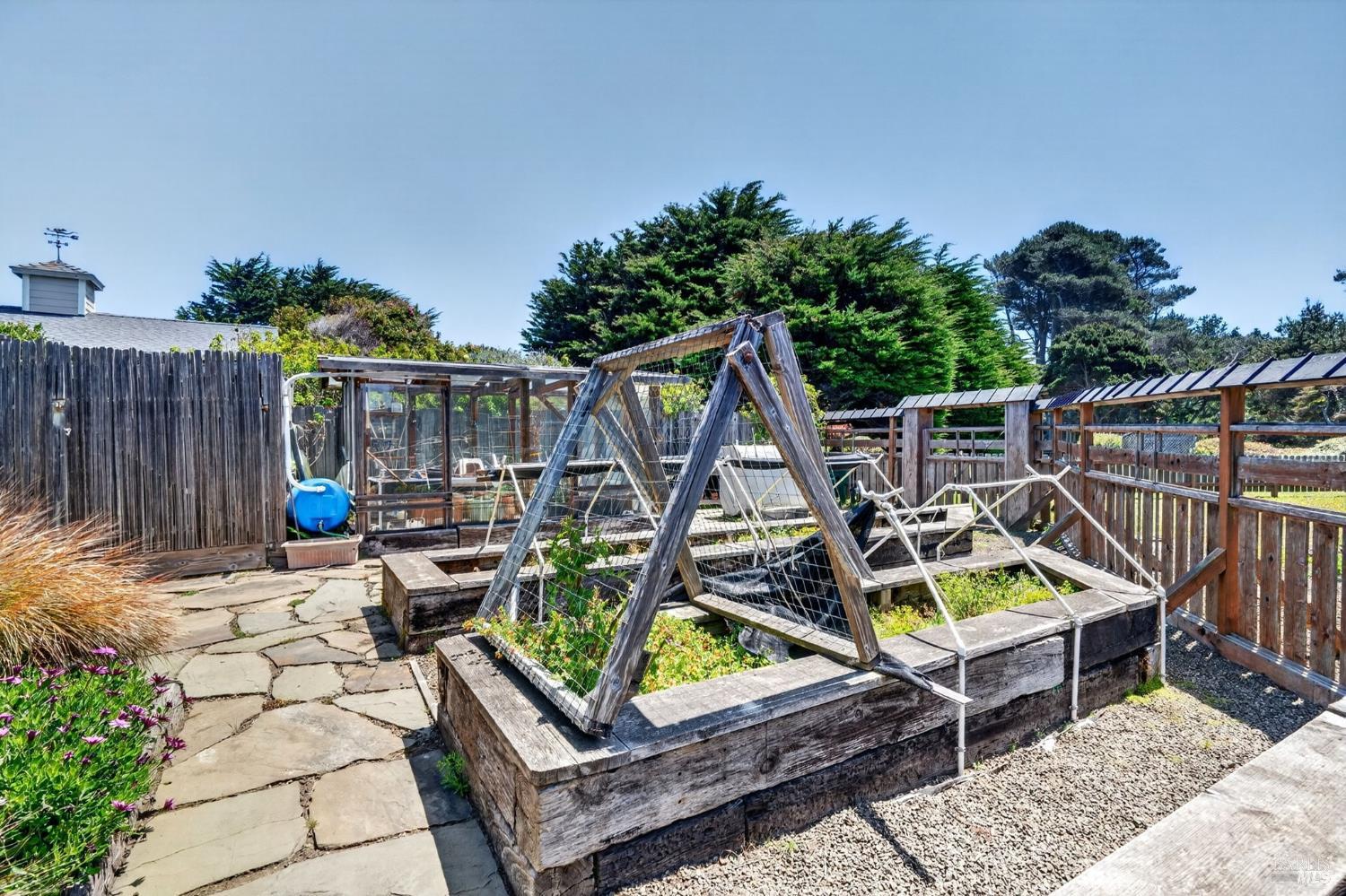 16861 Ocean Drive Fort Bragg CA 95437