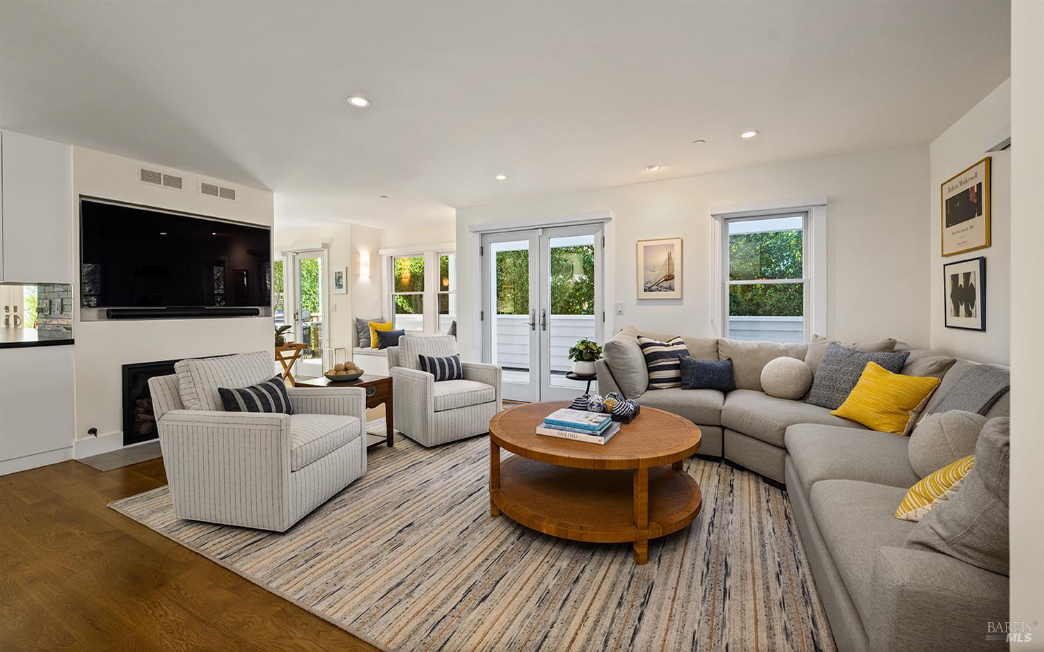 560 Matheson Street Healdsburg CA 95448