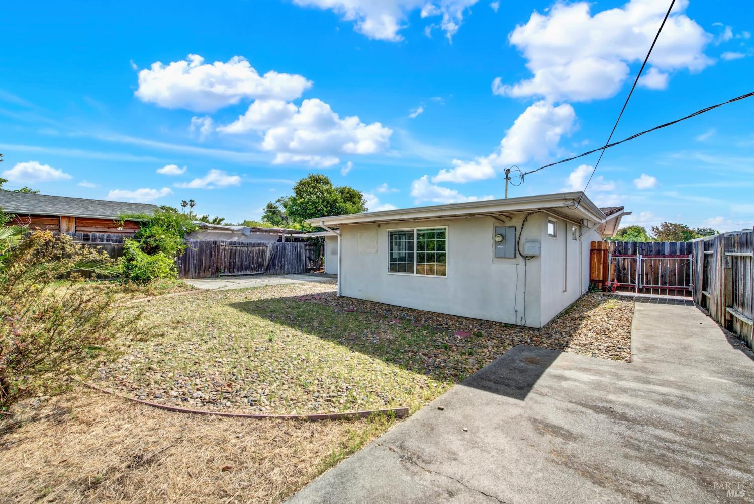 1131 1st Street Fairfield CA 94533