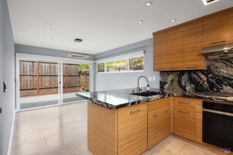 431-433 University Street Healdsburg CA 95448