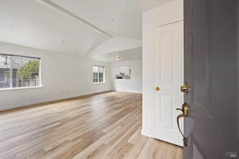 431-433 University Street Healdsburg CA 95448