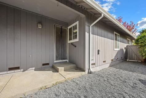 431-433 University Street Healdsburg CA 95448