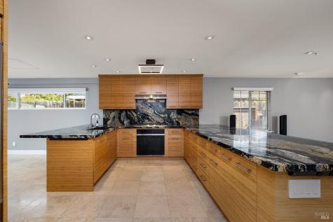 431-433 University Street Healdsburg CA 95448