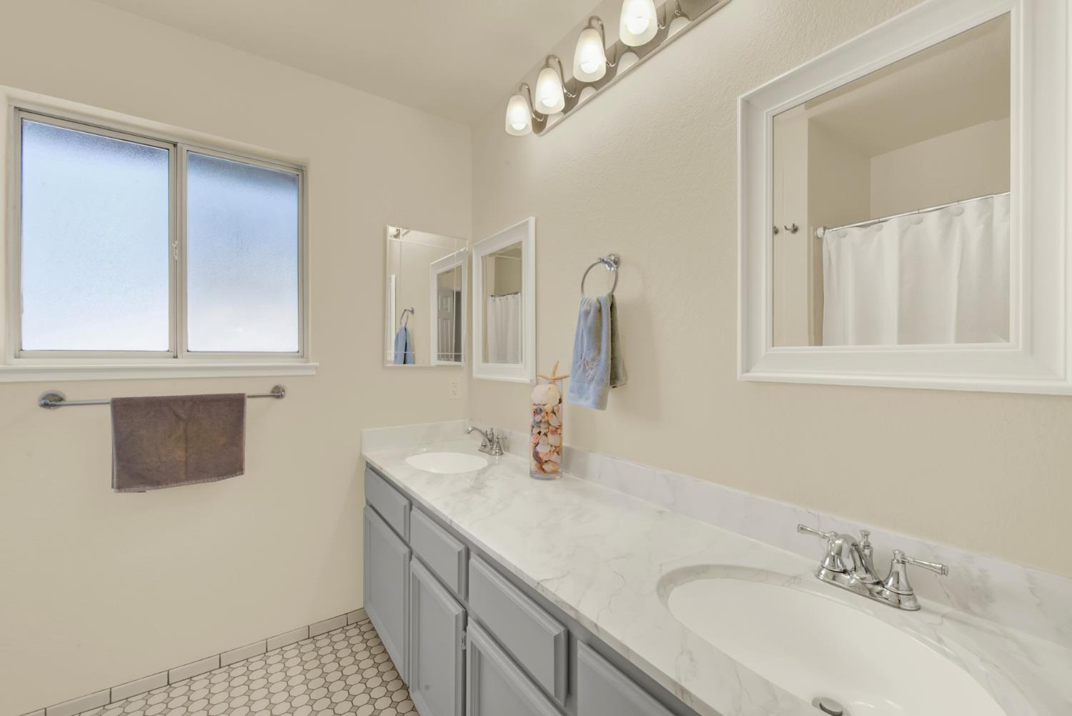 1009 Hillview Lane Winters CA 95694