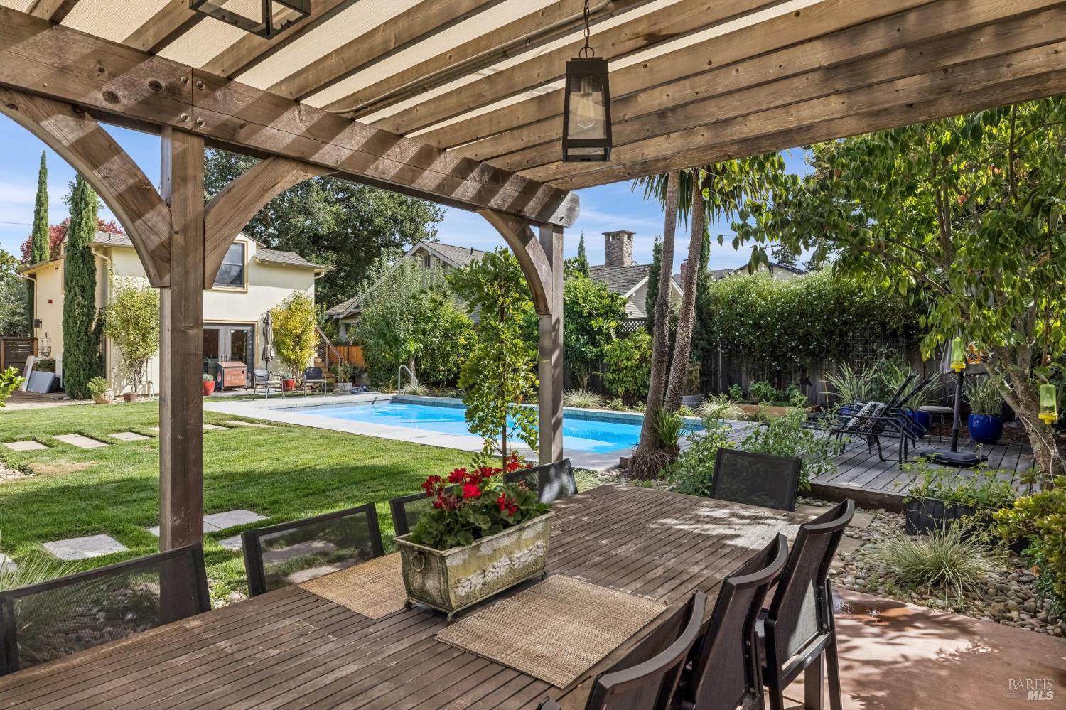 483 E Napa Street Sonoma CA 95476
