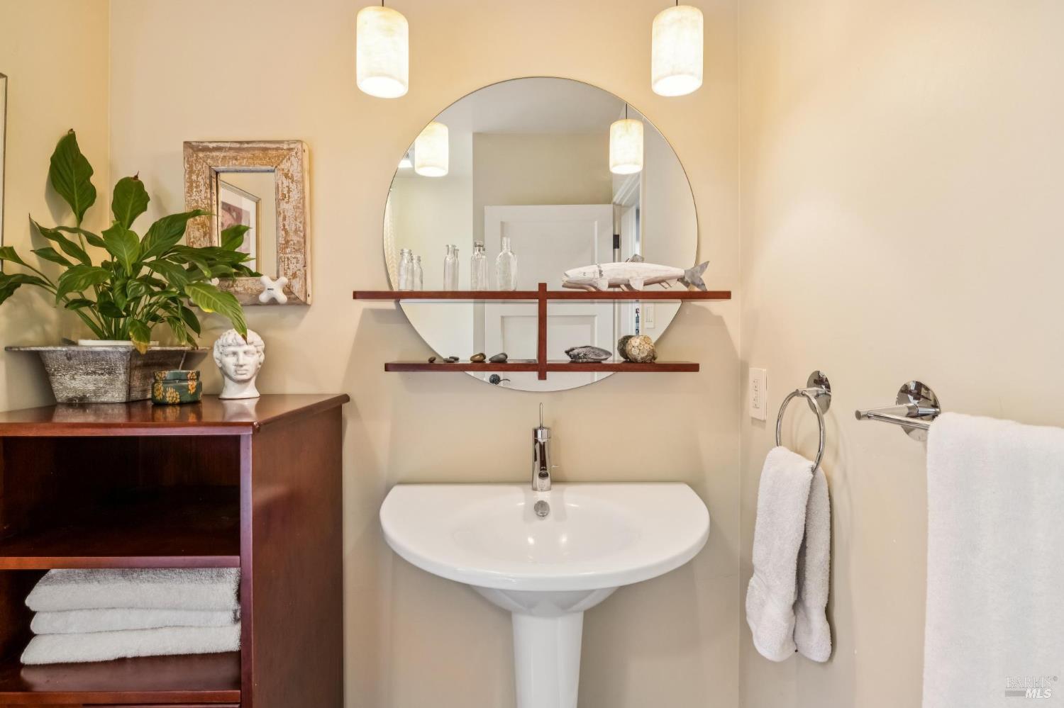 483 E Napa Street Sonoma CA 95476