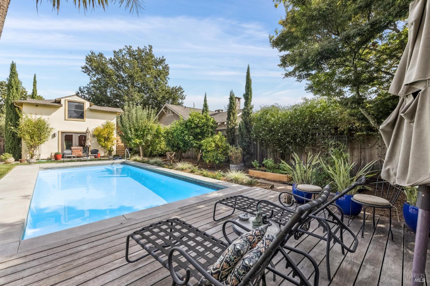 483 E Napa Street Sonoma CA 95476
