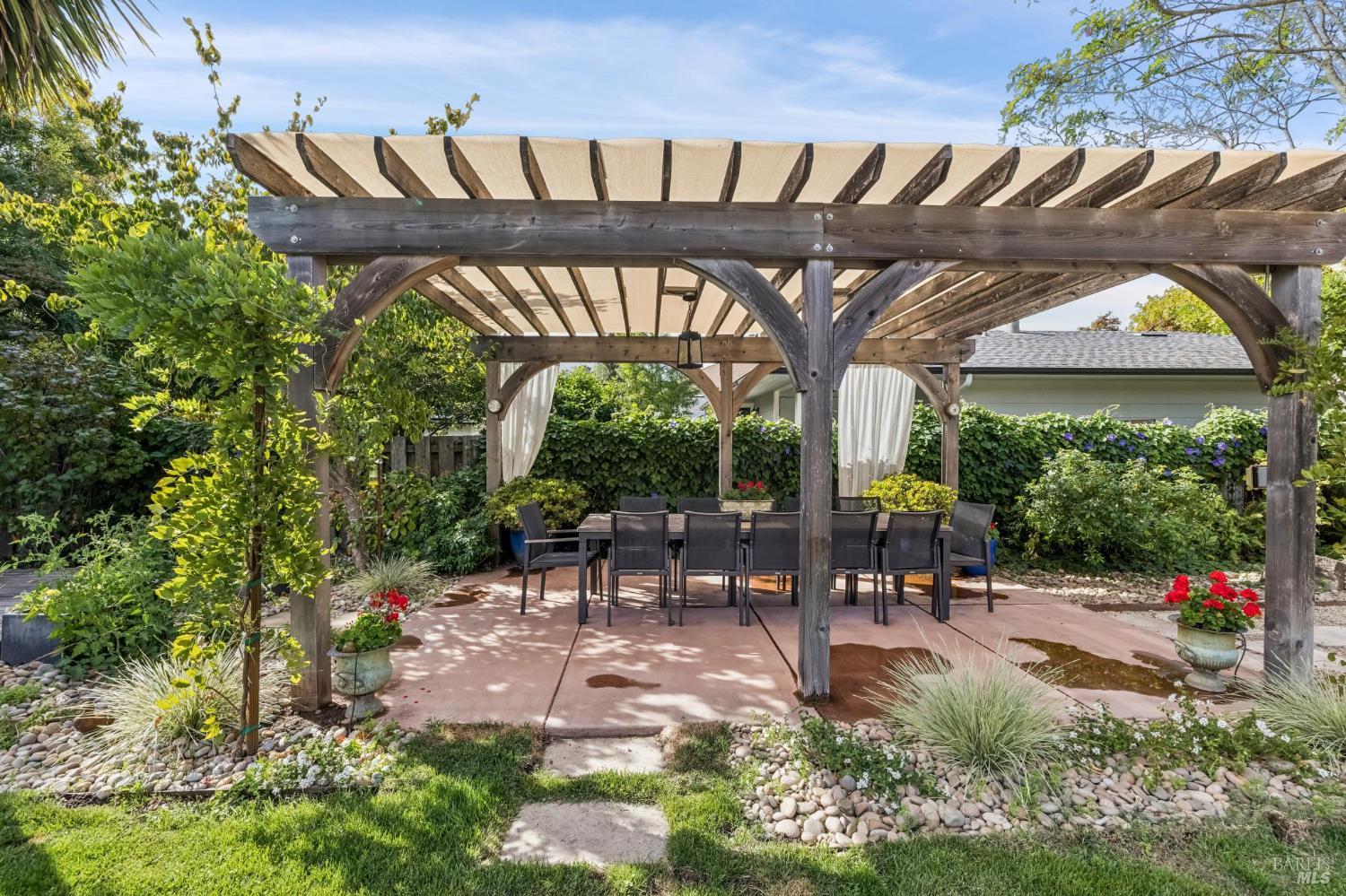 483 E Napa Street Sonoma CA 95476