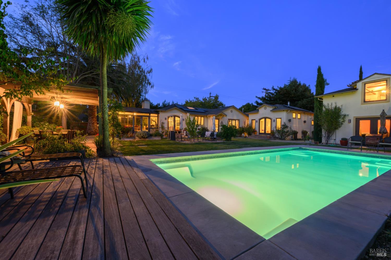 483 E Napa Street Sonoma CA 95476