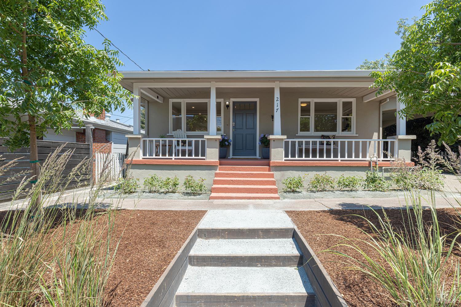 217 Lincoln Street Healdsburg CA 95448