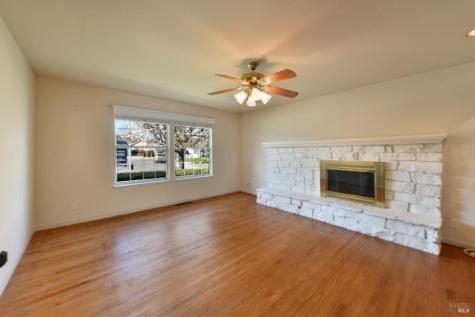 135 Fulton Place Windsor CA 95492